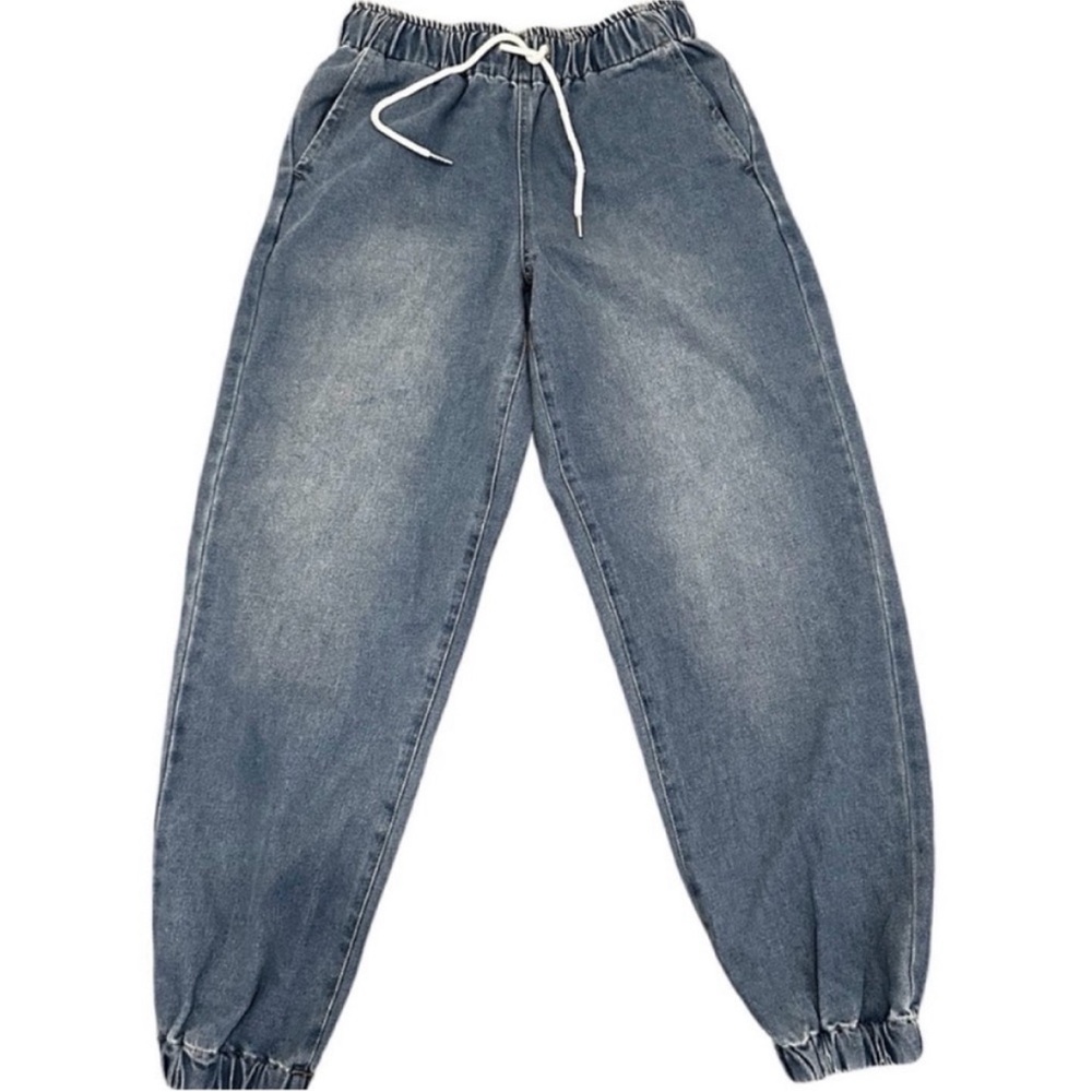 🦋NWT! FOREVER 21 Fitted Waist Relaxed Hips Denim Joggers - Size Small